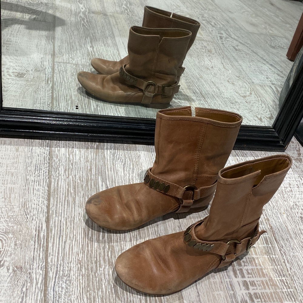 Nine West brown leather booties size 6